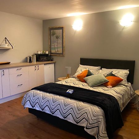 Opanuku Out West Hotel Auckland Bagian luar foto