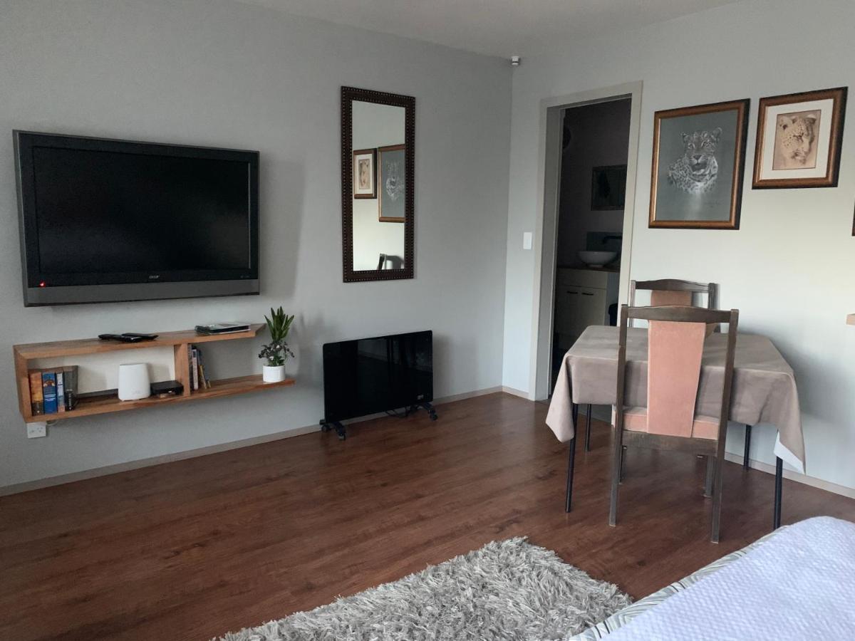 Opanuku Out West Hotel Auckland Bagian luar foto