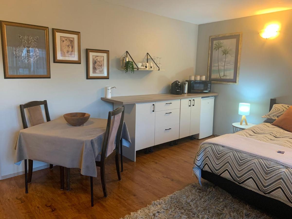 Opanuku Out West Hotel Auckland Bagian luar foto